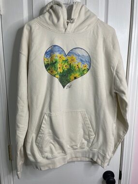 Just Hoods Cream Hoodie with Heart Daffodil Graphic Size Large